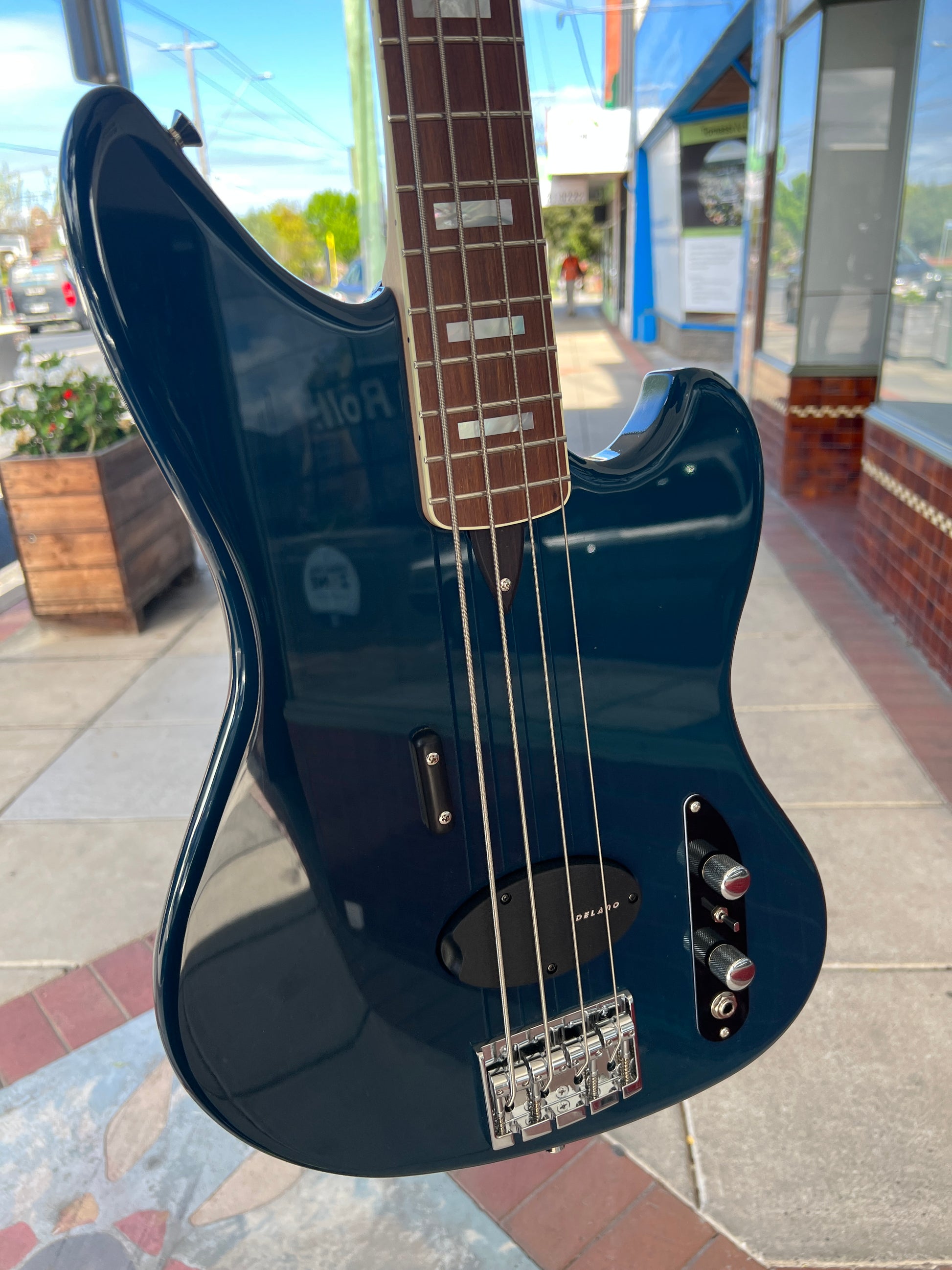 Frank Guitars Custom 4-Str Bass Guitar | Dark Blue