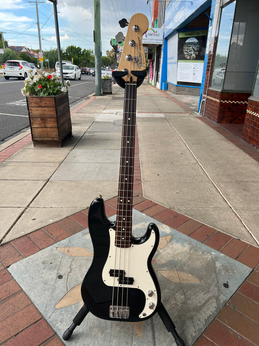Fender Standard Precision Bass MIM 2005 | Black