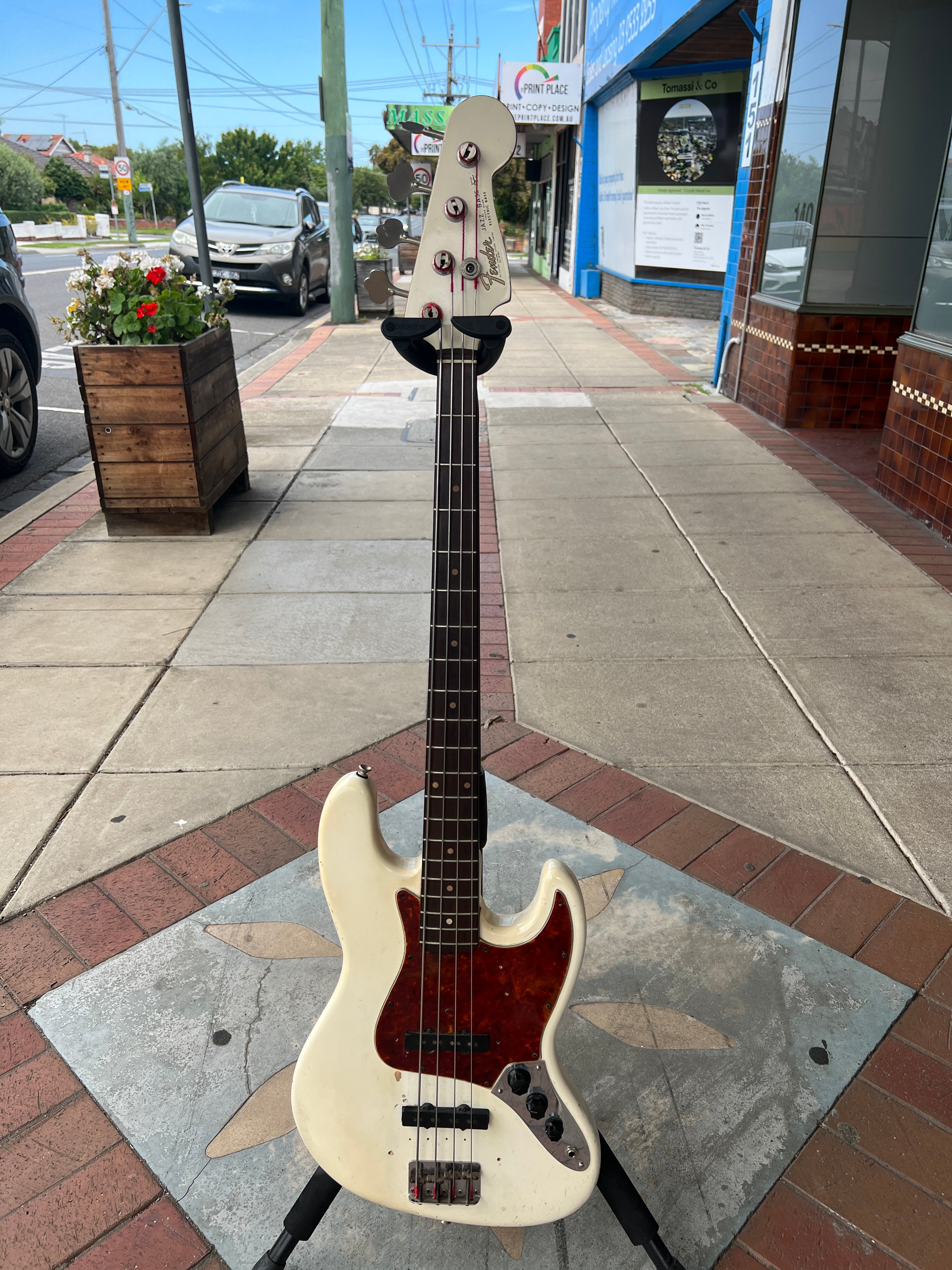 Pre cbs store jazz bass