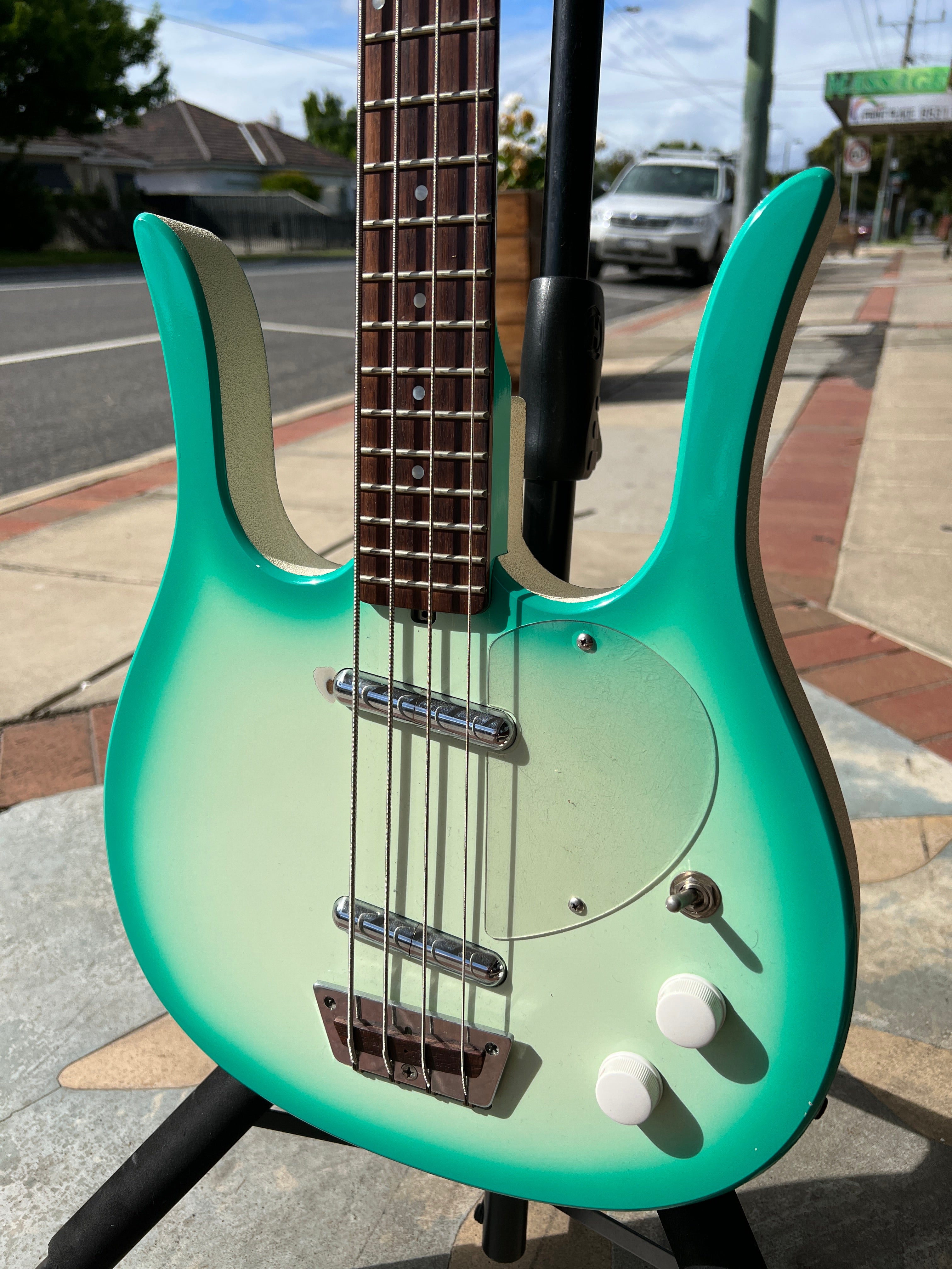 Jerry deals jones danelectro