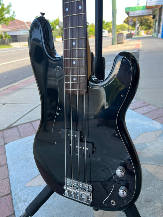 Abilene AB-31 4-String Bass