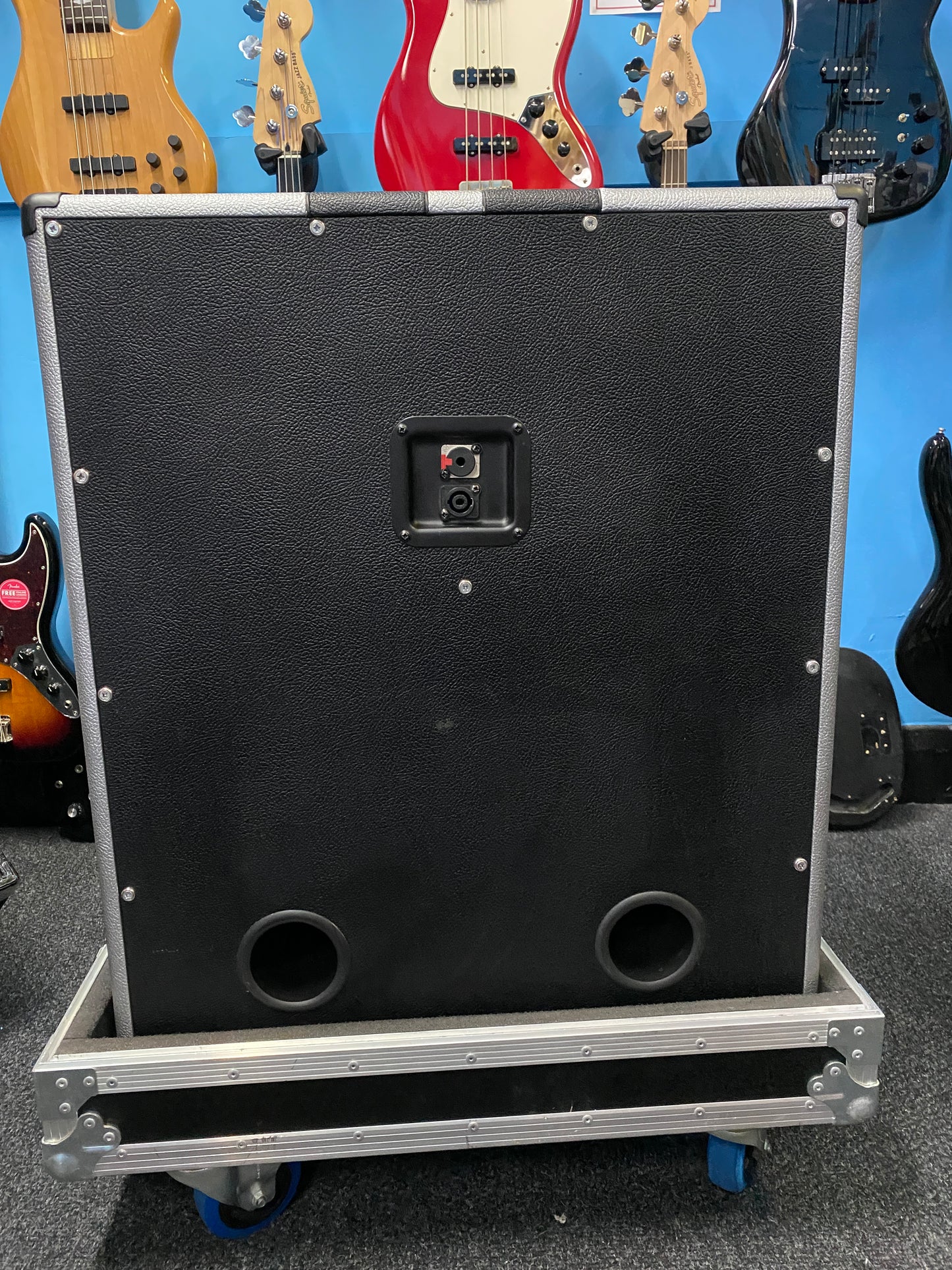 Zilla Custom 2x10’ + 1x15’ 500w Bass Speaker Cabinet