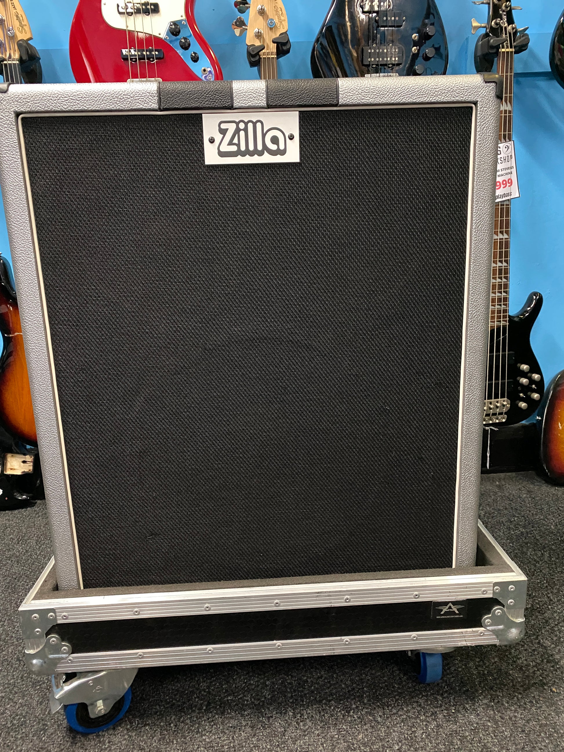 Zilla Custom 2x10’ + 1x15’ 500w Bass Speaker Cabinet