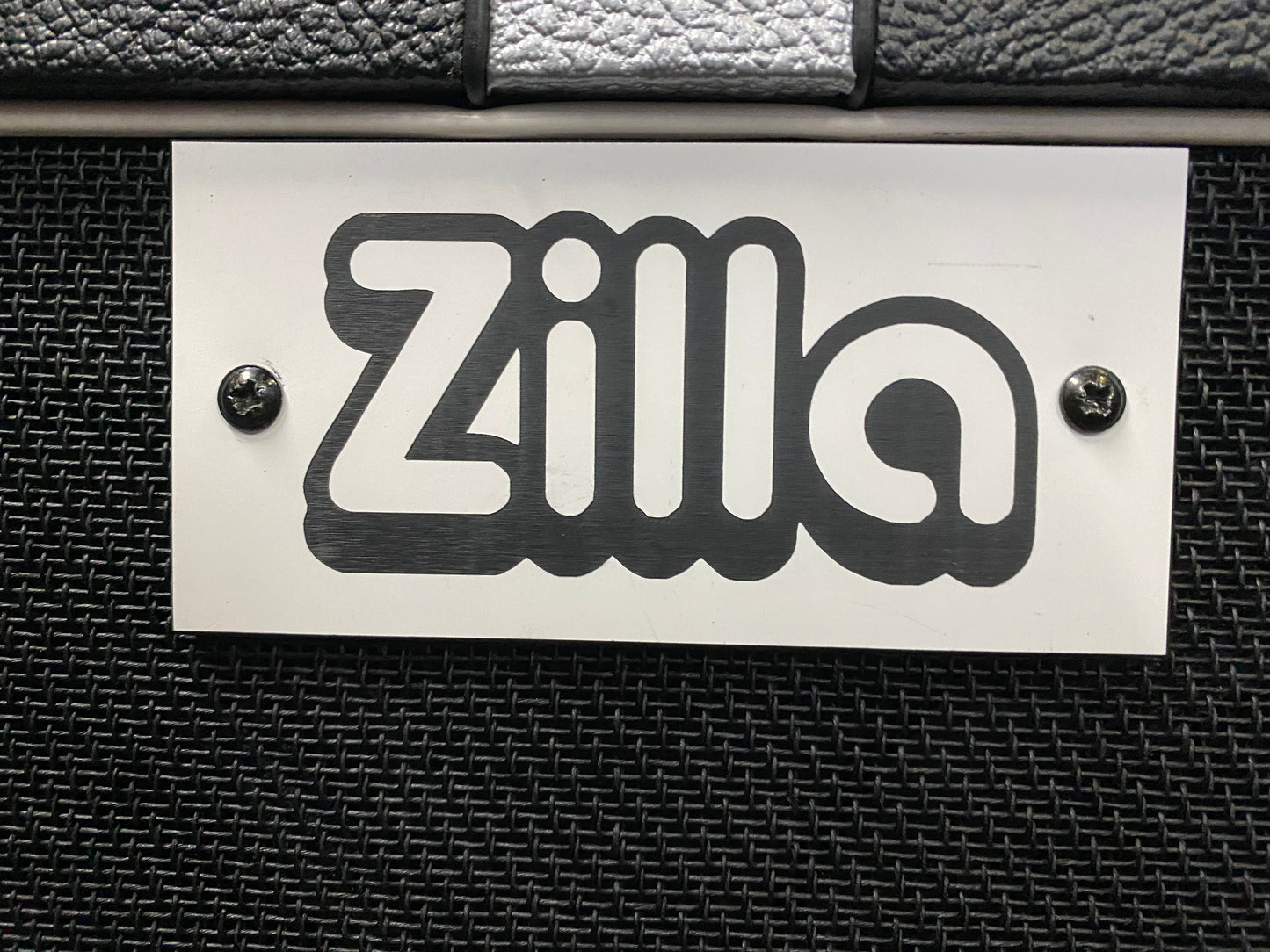 Zilla Custom 2x10’ + 1x15’ 500w Bass Speaker Cabinet