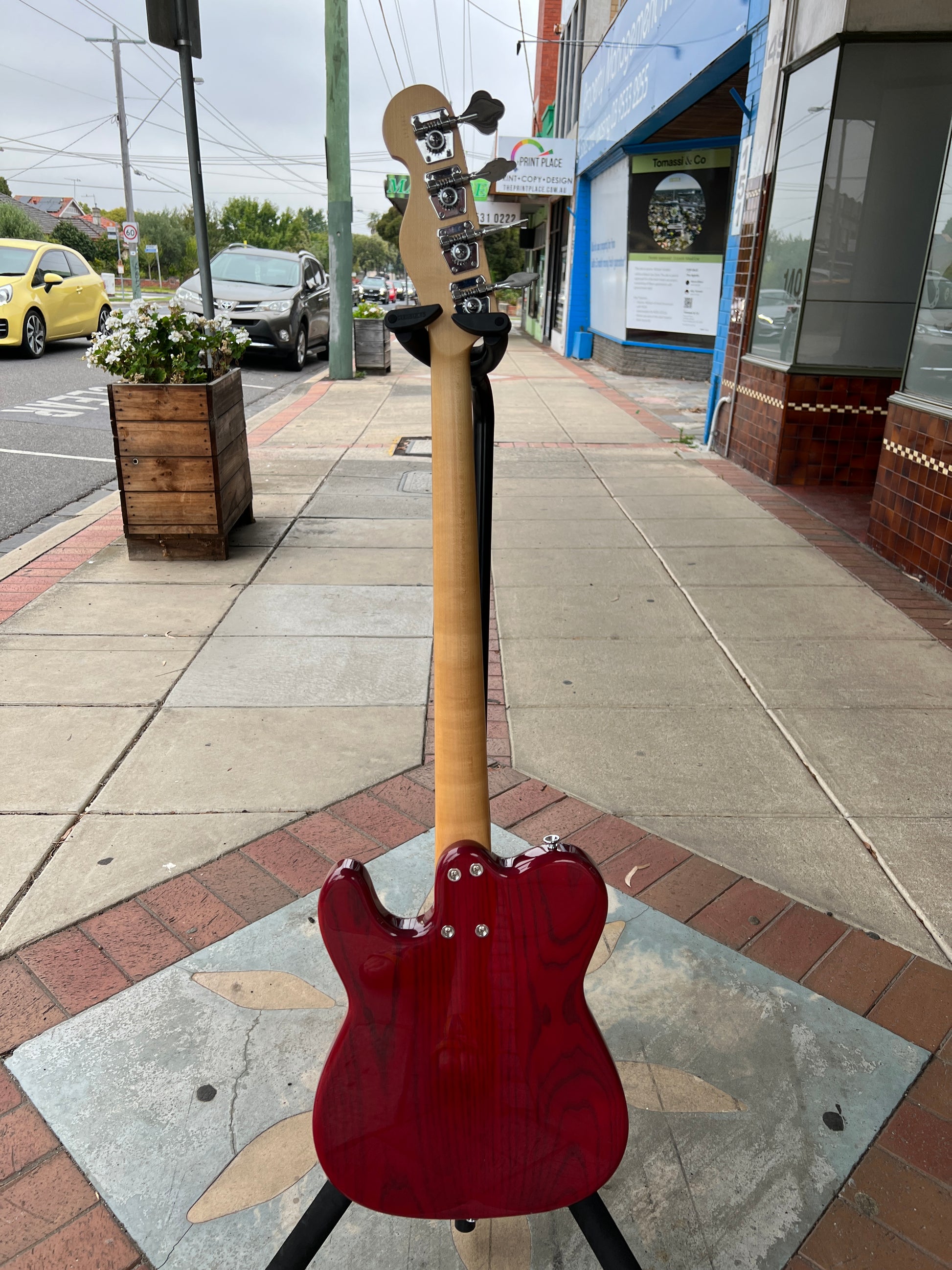 Maruszczyk Mr.Tee Semi Hollow 4-String Electric Bass | Trans Red