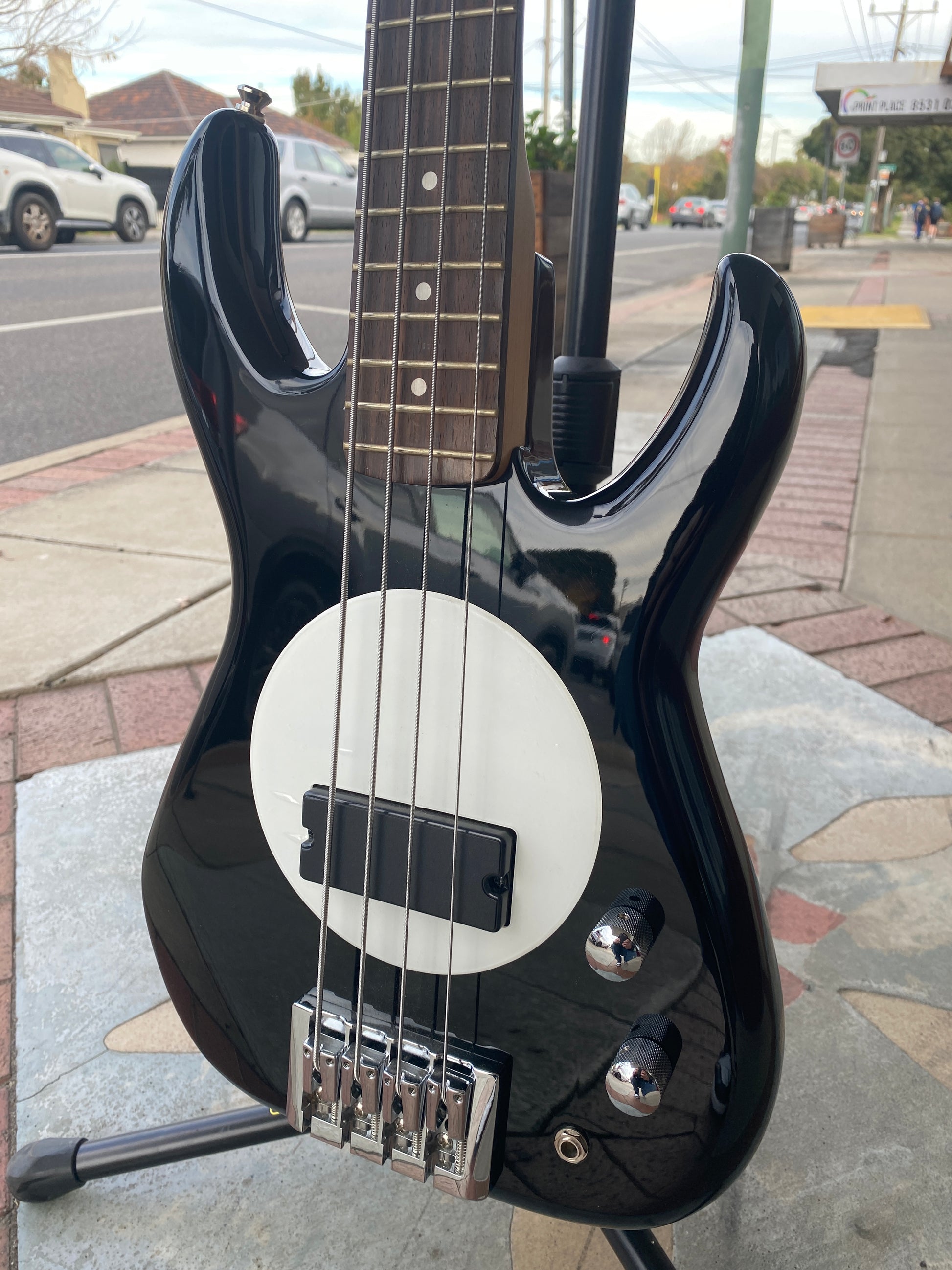 Flea Bass Junior Wild One Electric Bass Guitar | 4-String | Short Scale | Gloss Black