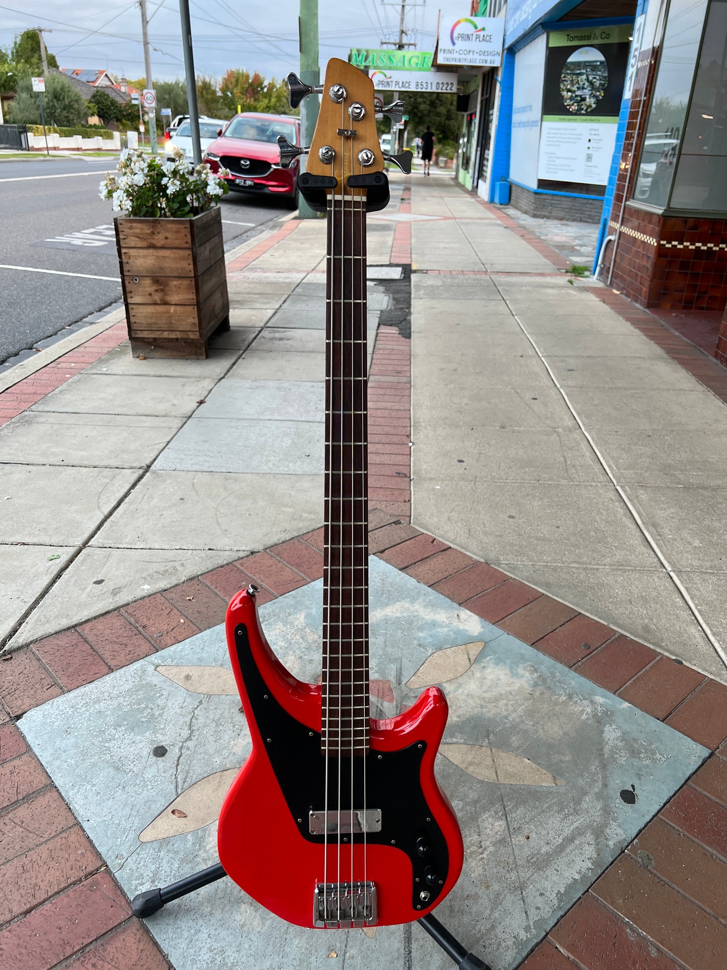 Status Shark 4-String Electric Bass | Red